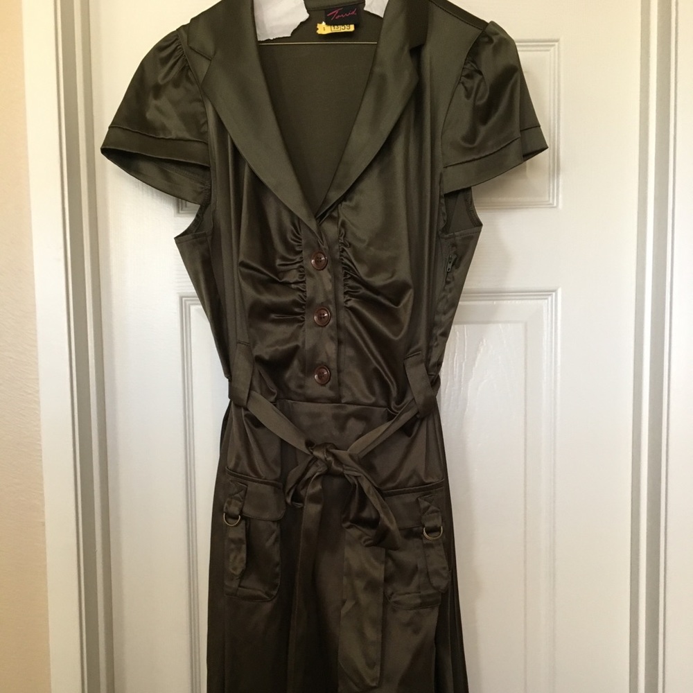 Super cute olive green dress!